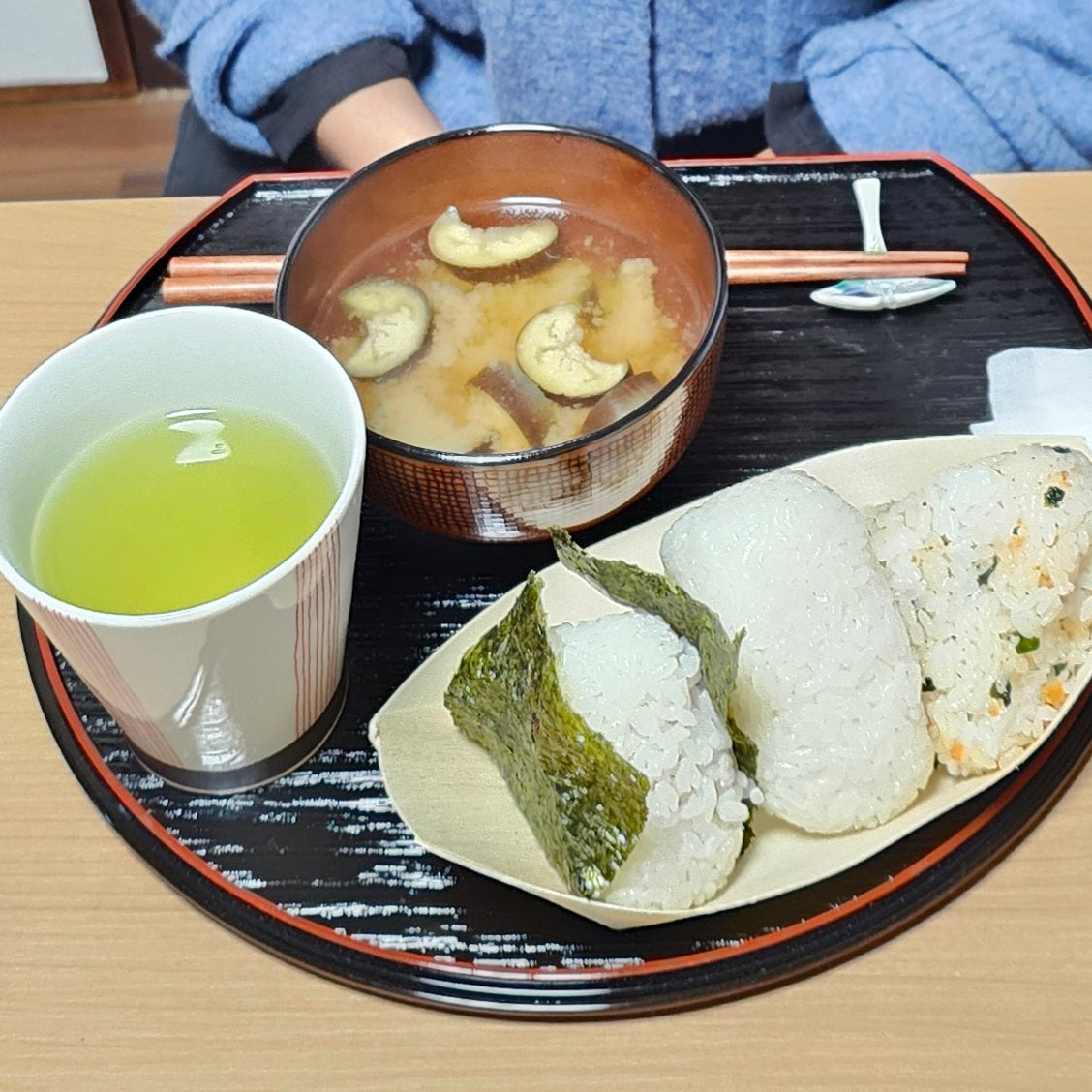 Cooking class for onigiri & miso soup