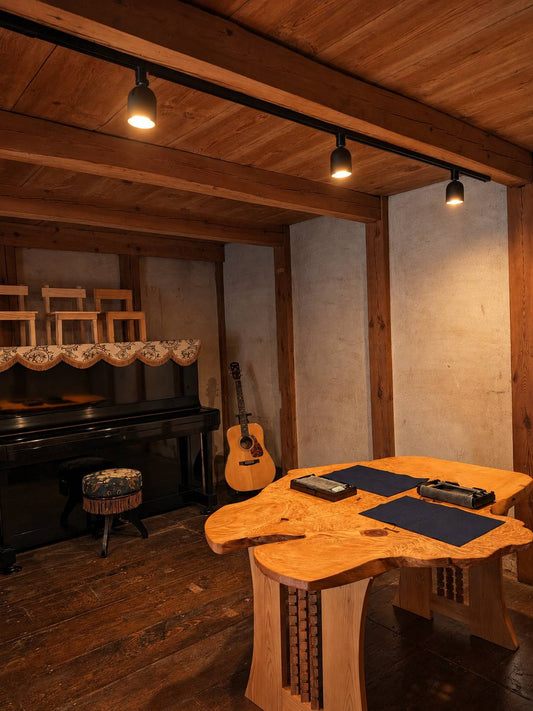 Takayama：Private Calligraphy Experience in a Traditional Storehouse