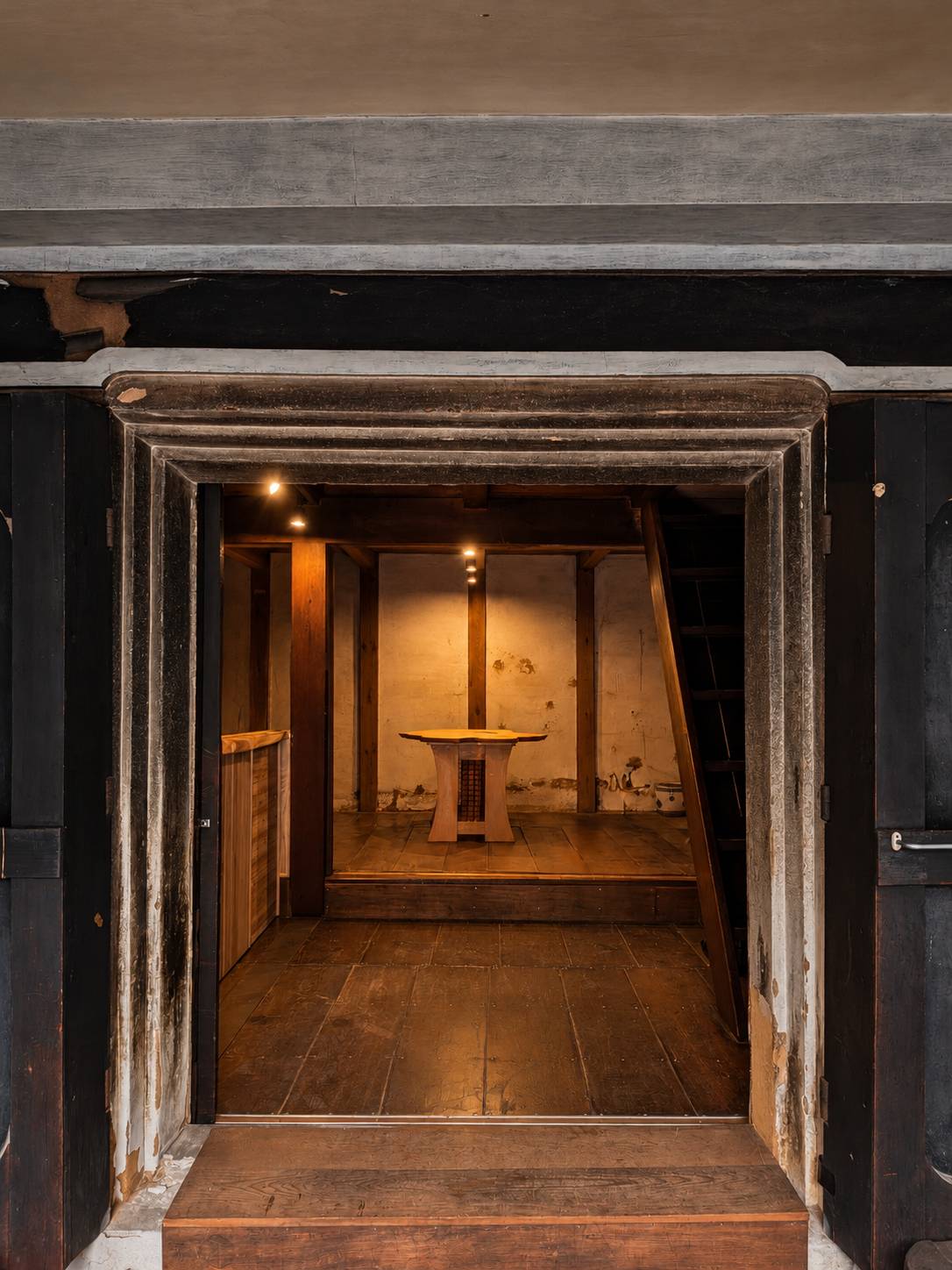 Takayama：Private Calligraphy Experience in a Traditional Storehouse